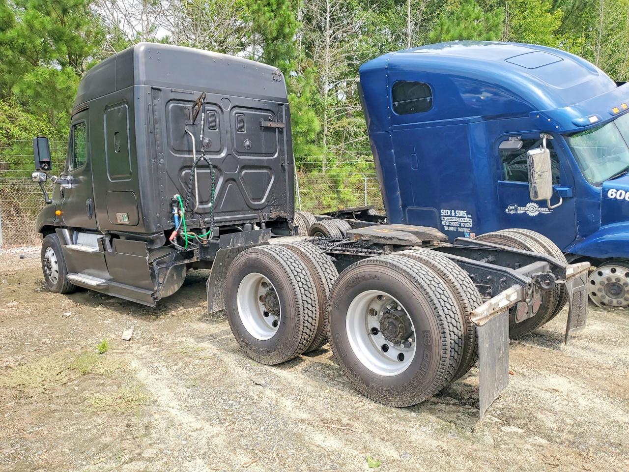 2014 Freightliner Cascadia 125