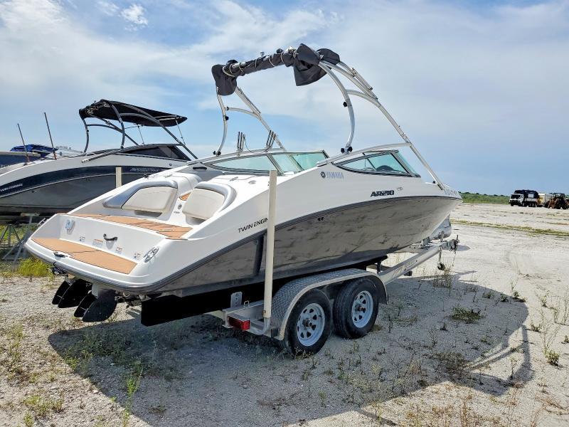 2012 Yamaha AR220 Yamaha W2100HP Wtrlr