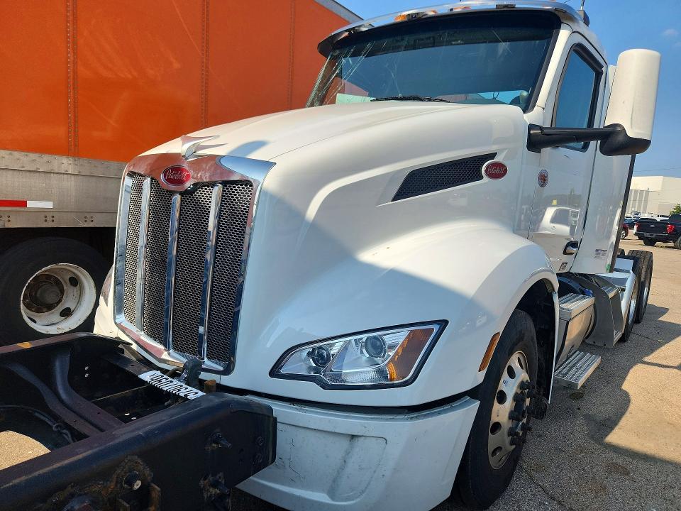 2026 Peterbilt 579 Semi Truck