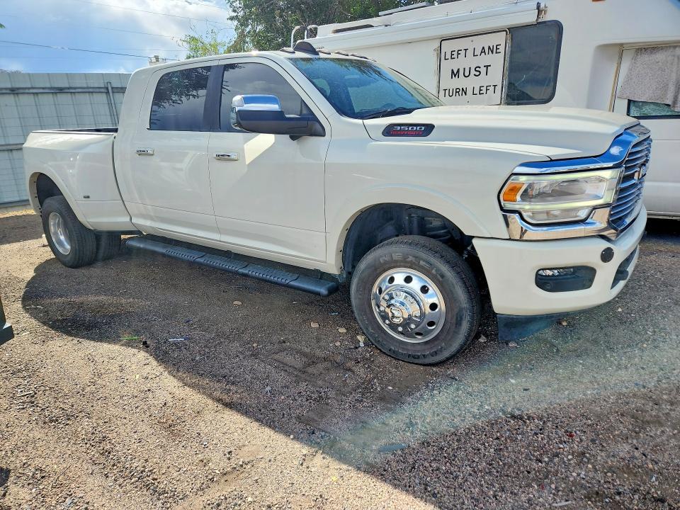 2022 Dodge 3500 Laramie