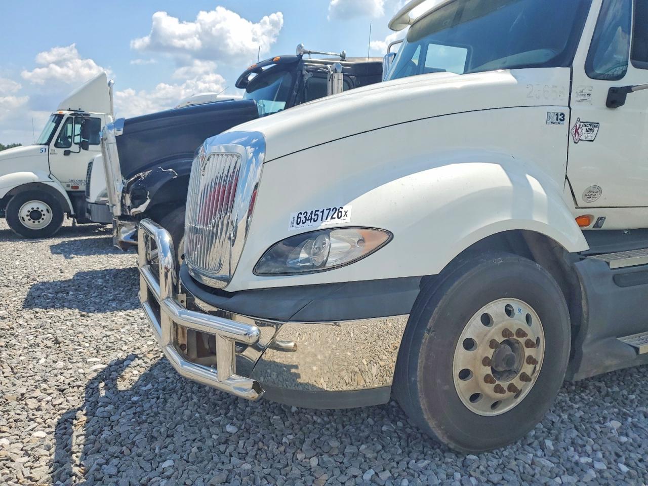 2015 International LF687 Semi Truck