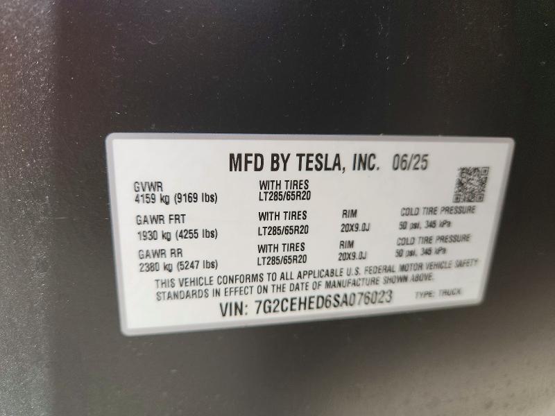 2025 Tesla Cybertruck