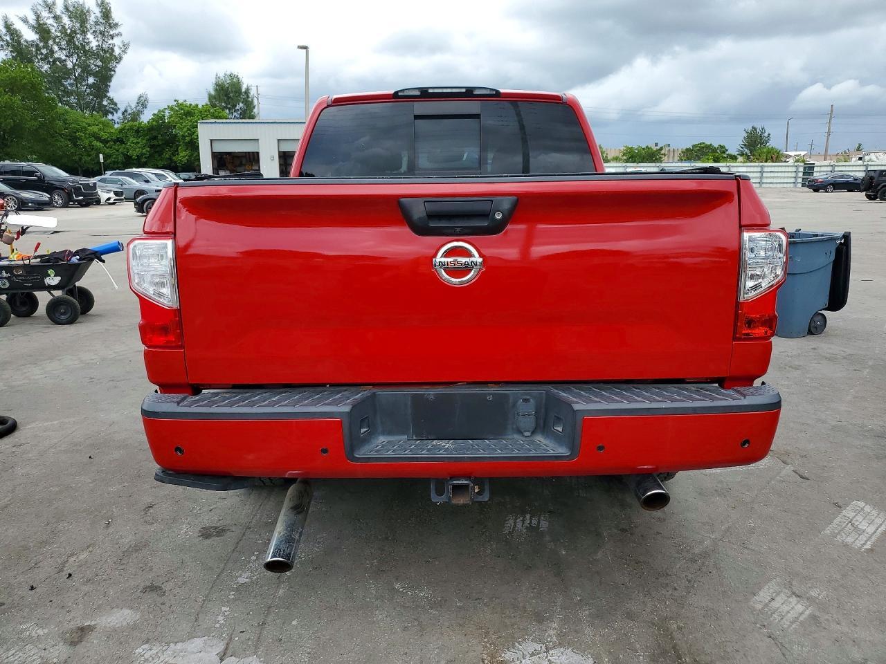 2021 Nissan Titan SV
