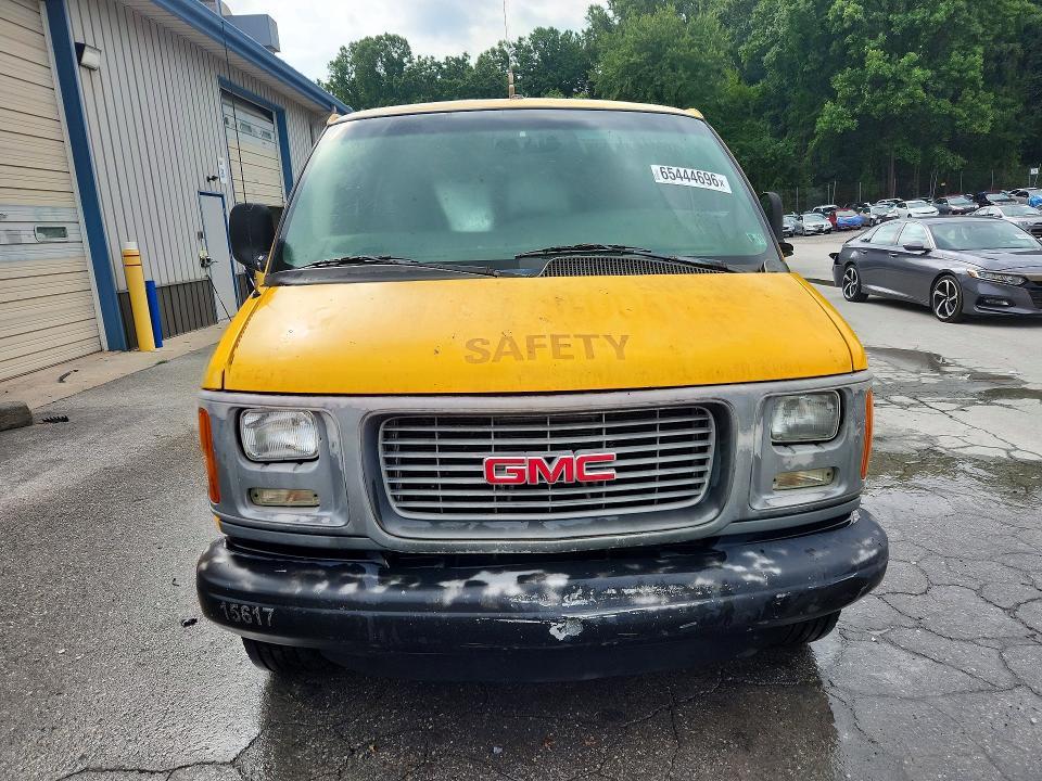 2002 GMC Savana G3500