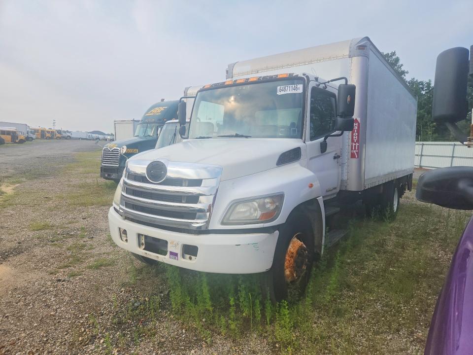 2013 Hino 258/268-BOX Truck