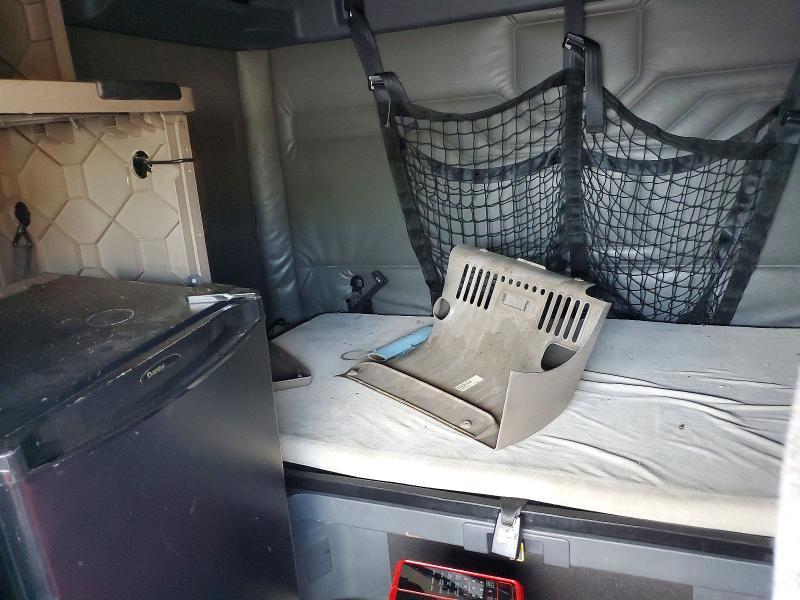 2016 Freightliner Cascadia 125