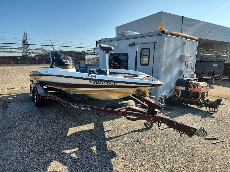2001 Triton (tn) 2001 Triton Boat