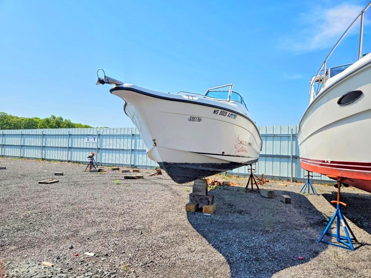 2004 Seaswirl Boat-Boat