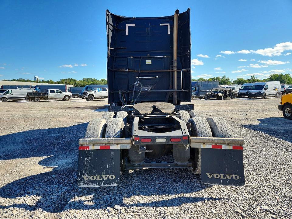 2020 Volvo VNL Semi Truck