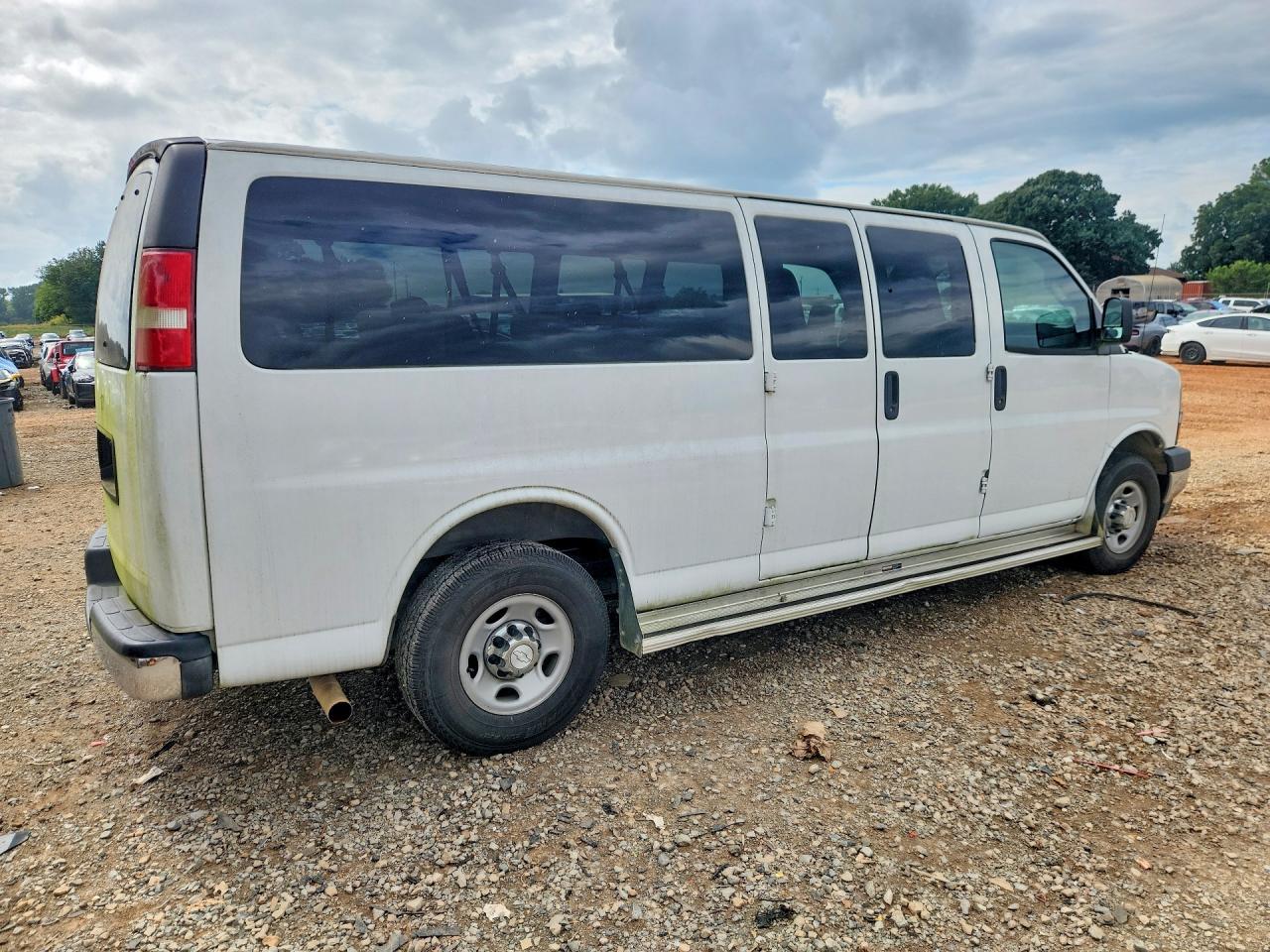 2017 Chevrolet Express G3500 LT