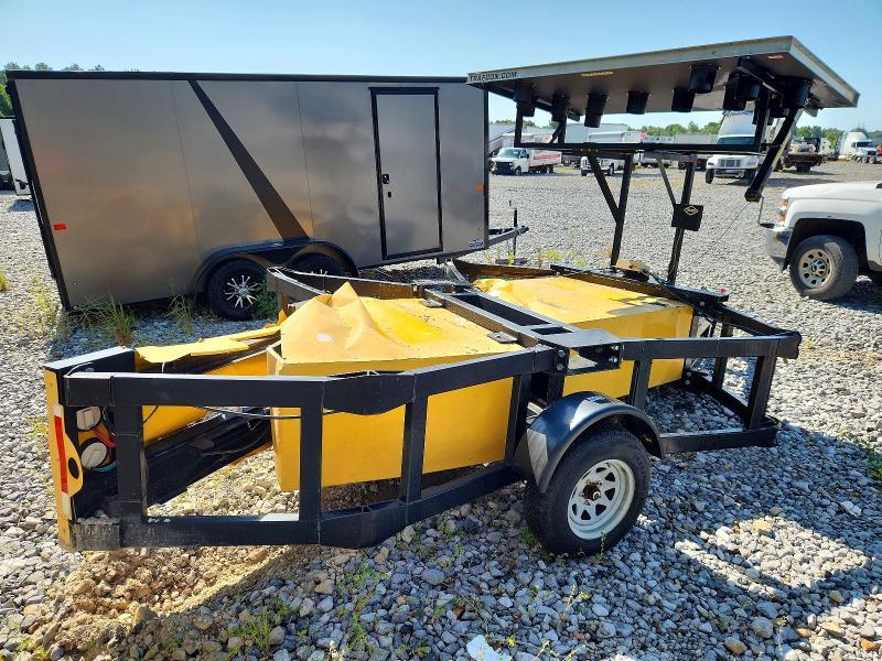 2006 Attenuator 2006 Trinity Message Board Trailer