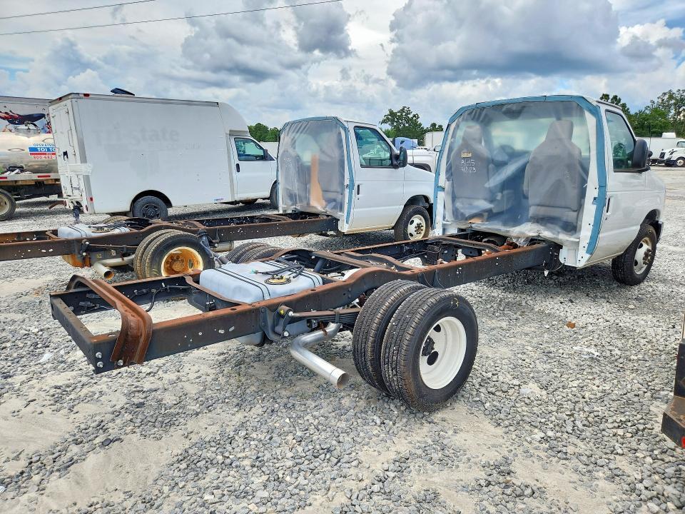 2024 Ford Econoline E350 Super Duty Cutaway Van