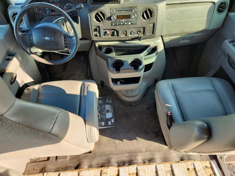 2011 Ford Econoline E350 Super Duty Wagon