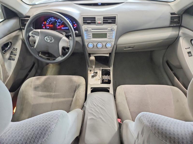 2010 Toyota Camry le