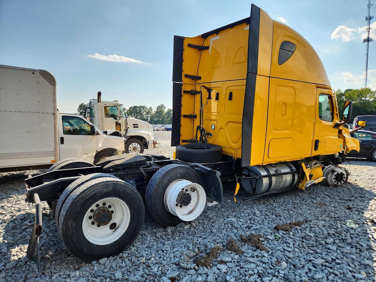 2024 Freightliner Cascadia 126 Semi Truck