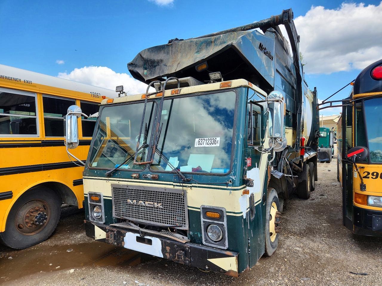 2007 Mack LE613 Refuse Truck