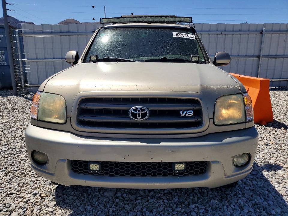2004 Toyota Sequoia SR5