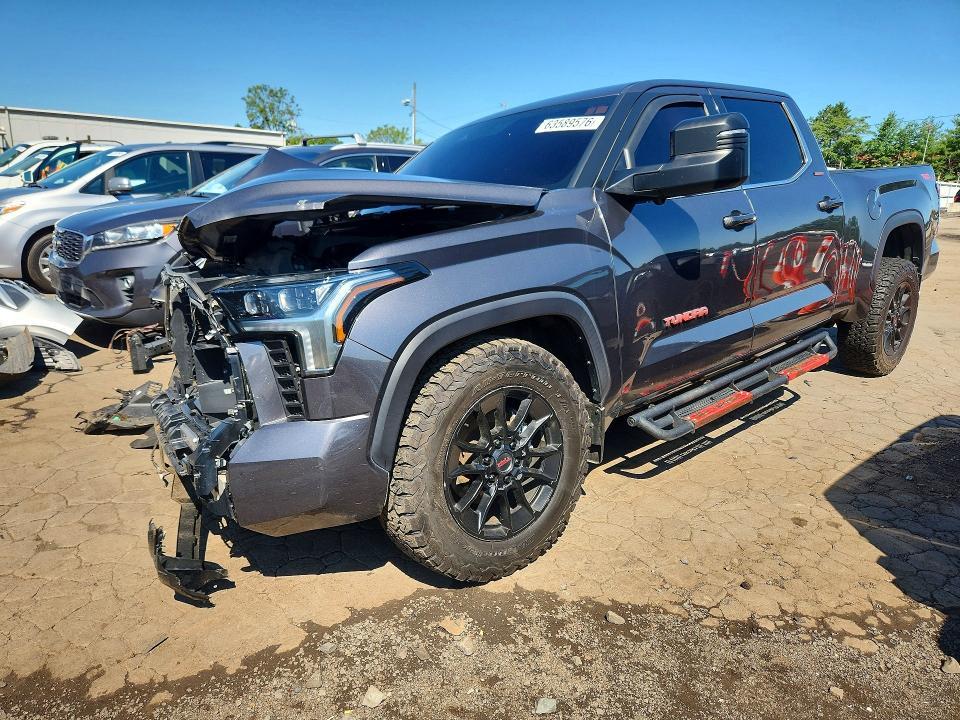 2023 Toyota Tundra Crewmax Limited