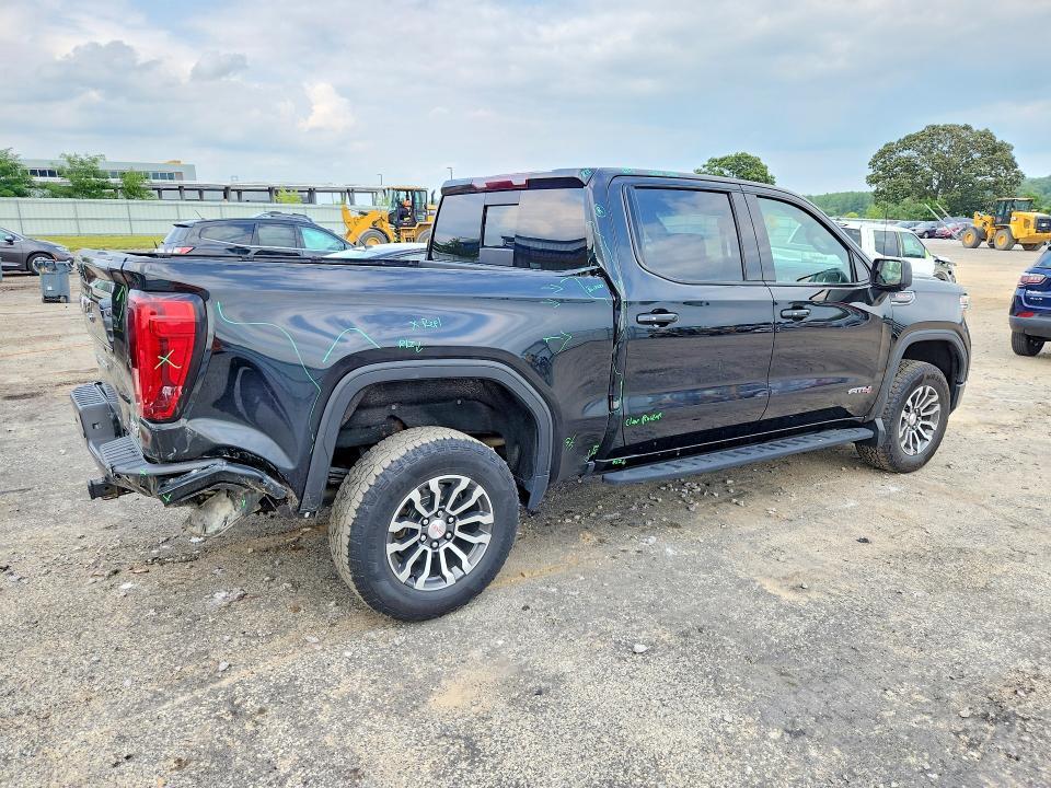 2021 GMC Sierra K1500 AT4