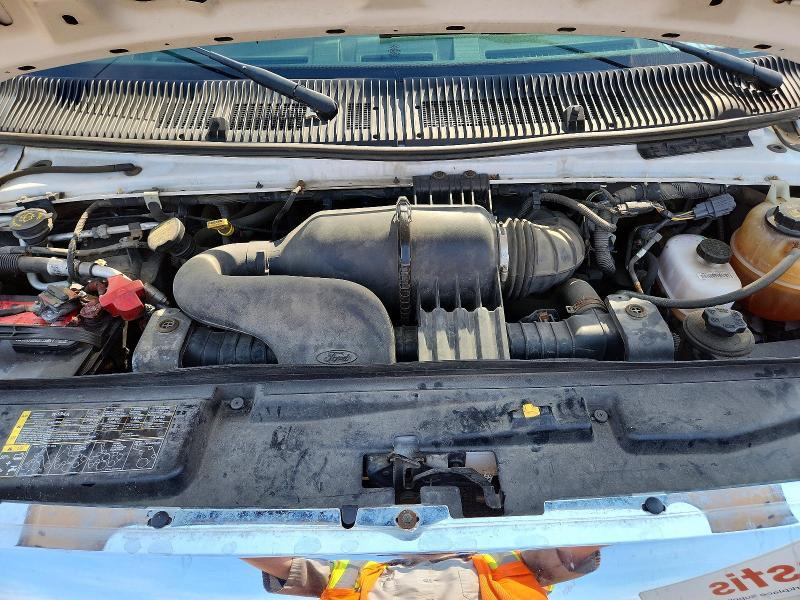 2015 Ford E350 BOX Truck