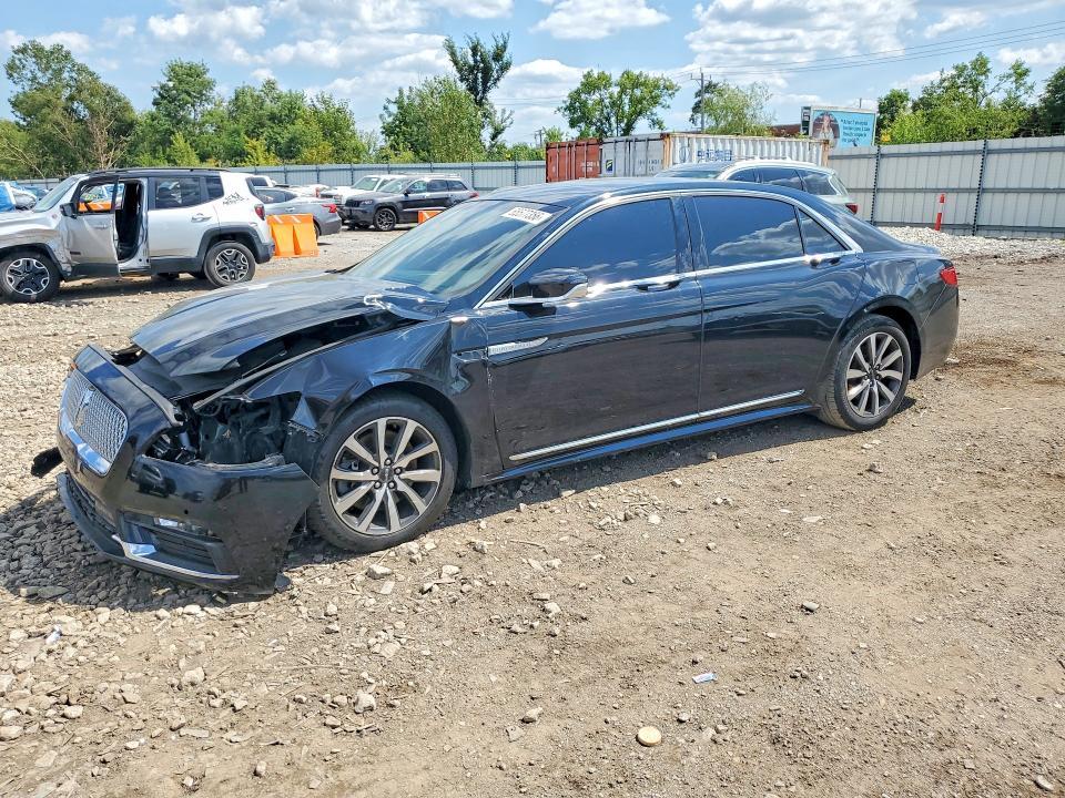 2018 Lincoln Continental Premiere