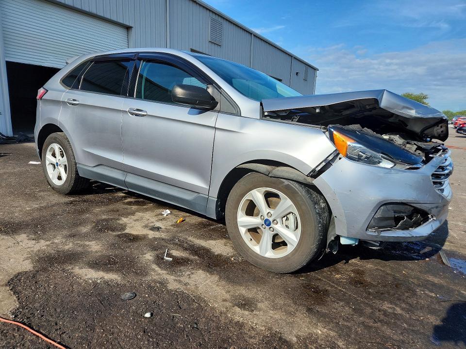 2020 Ford Edge SE