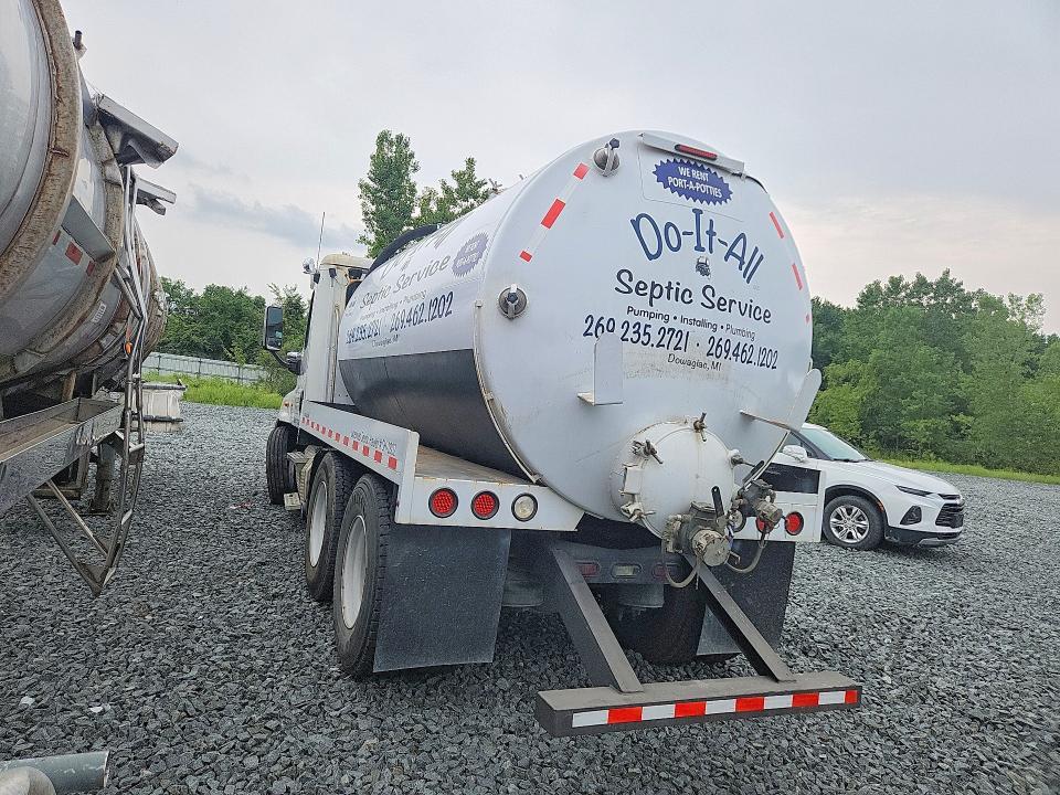 2014 Freightliner Cascadia 125