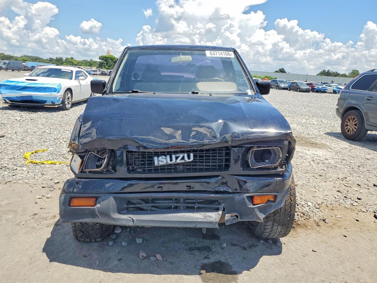 1988 Isuzu Conventional Short BED