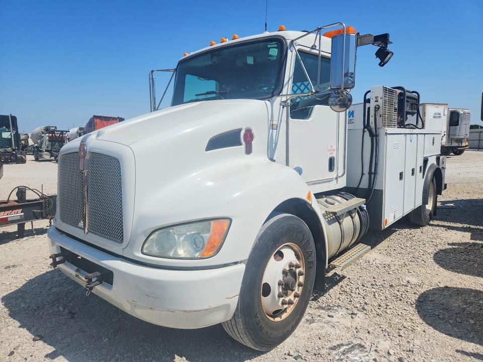 2013 Kenworth Construction T370