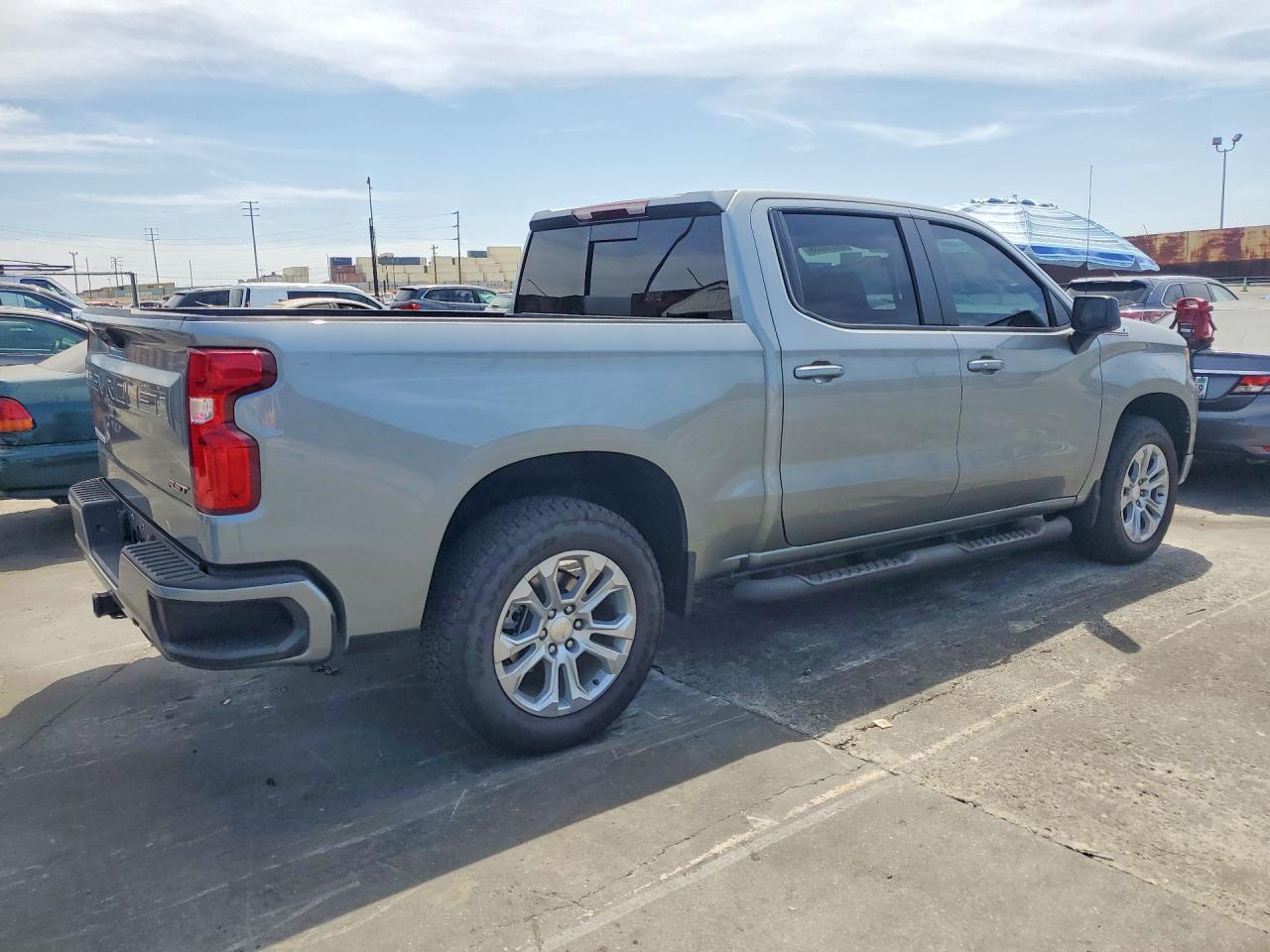 2025 Chevrolet Silverado K1500 RST