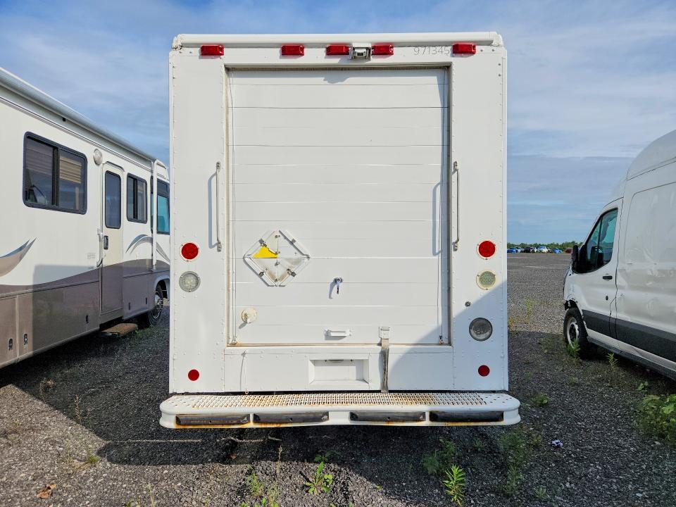 2008 Freightliner MT45 Chassis Delivery Truck