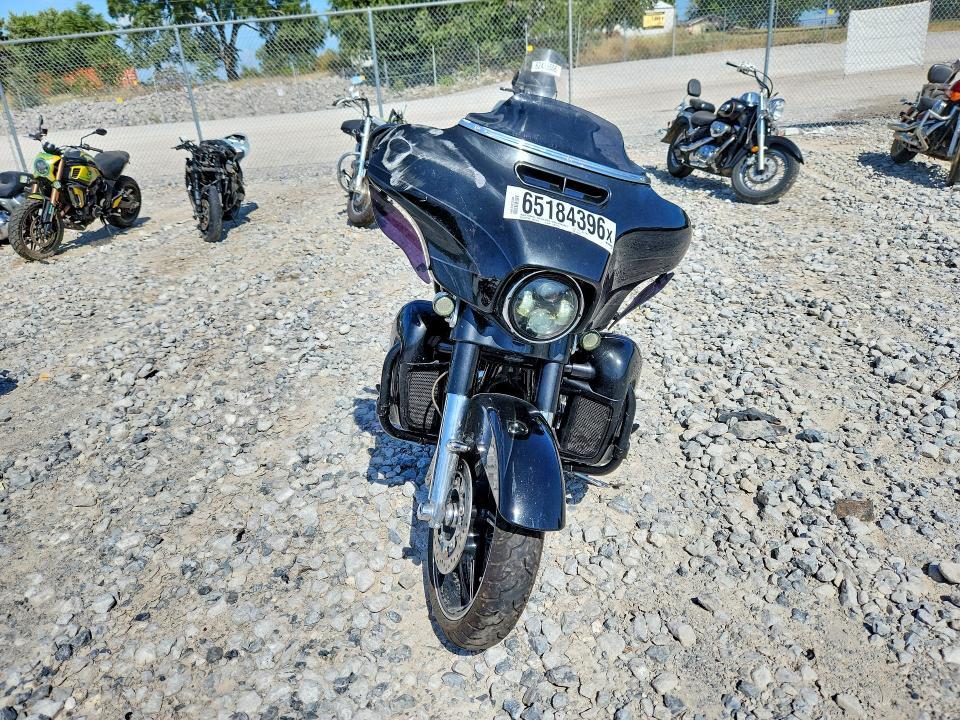 2017 Harley-Davidson Flhxse CVO Street Glide
