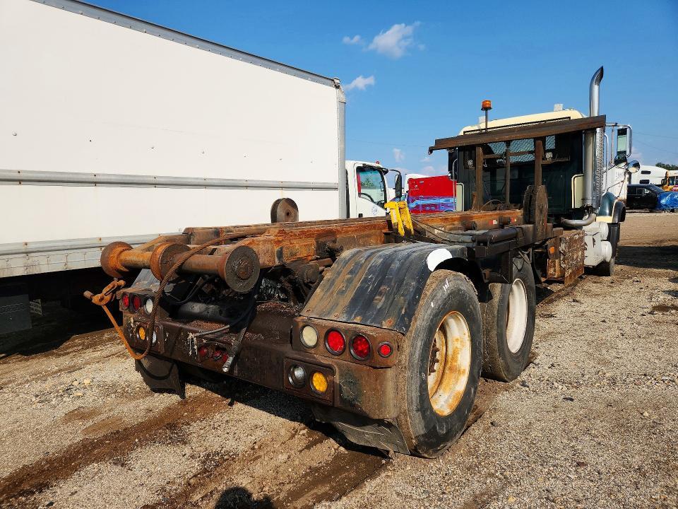 2006 Mack 700 CV700
