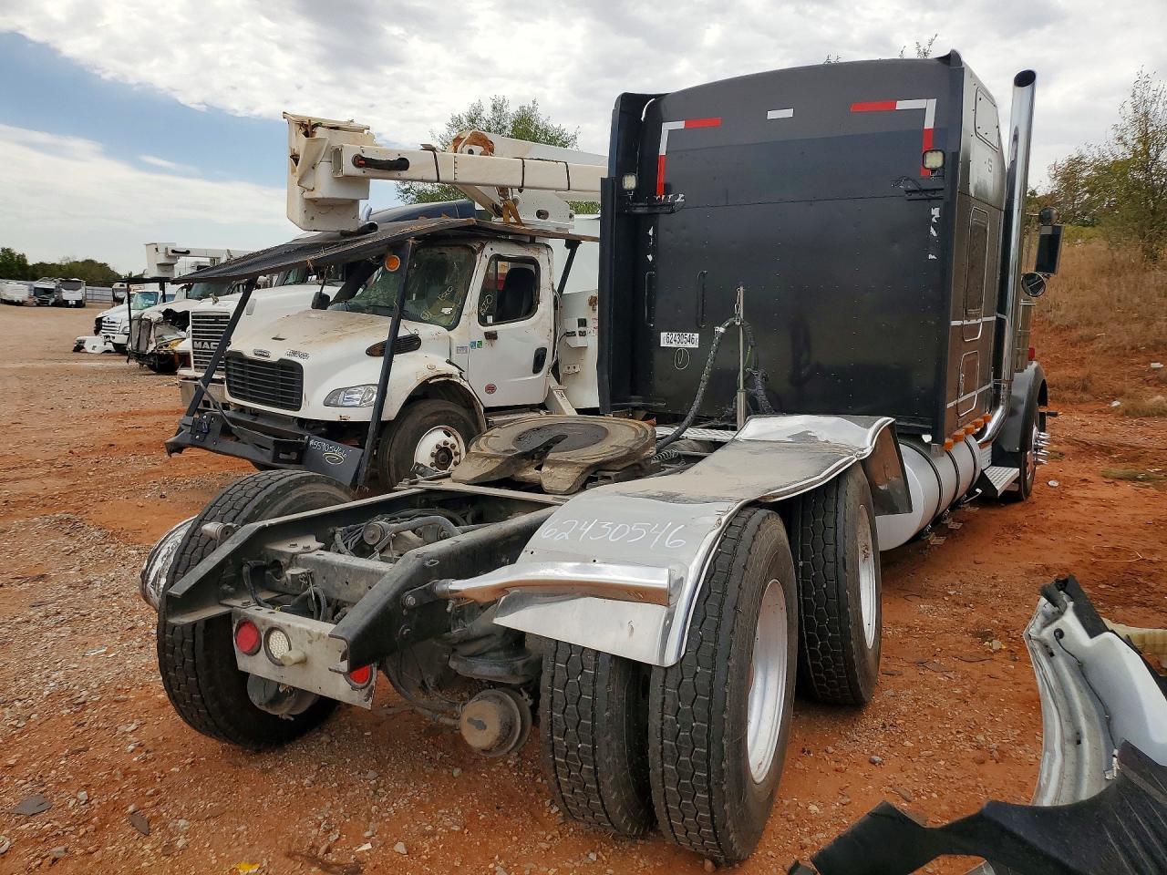 2004 Kenworth W900 Semi Truck