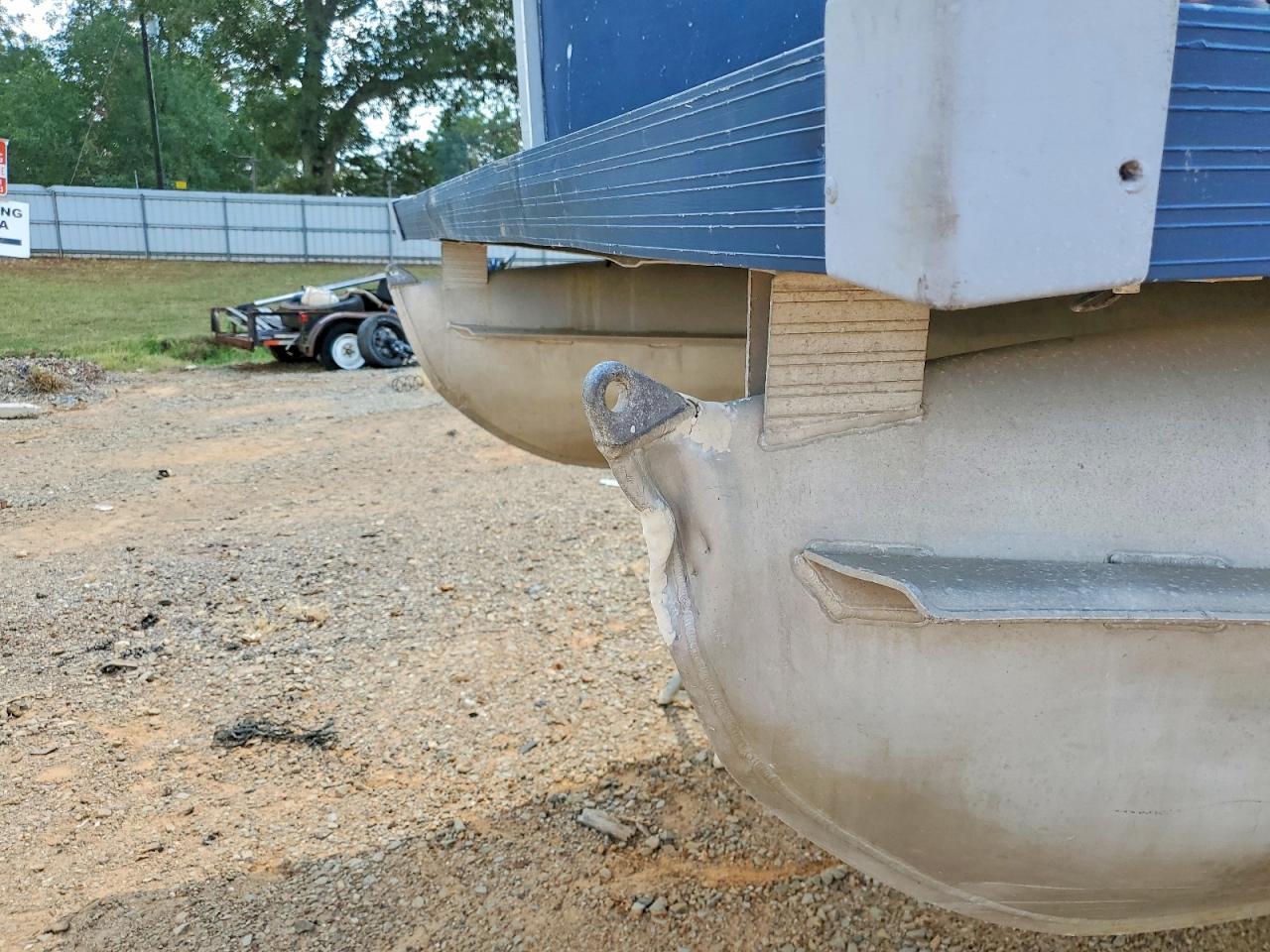2006 Beachcraft Powerboats 2006 Pontoon Boat