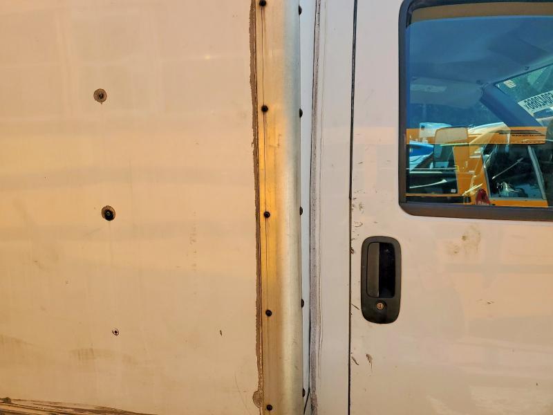 2012 Chevrolet Express BOX Truck