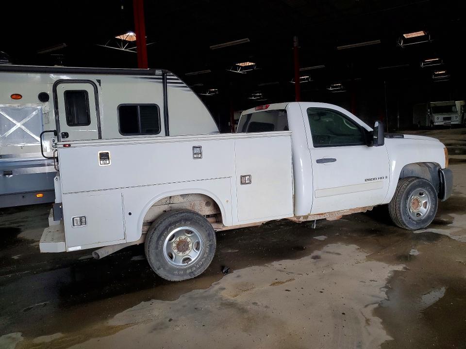 2008 Chevrolet Silverado-BOX Truck