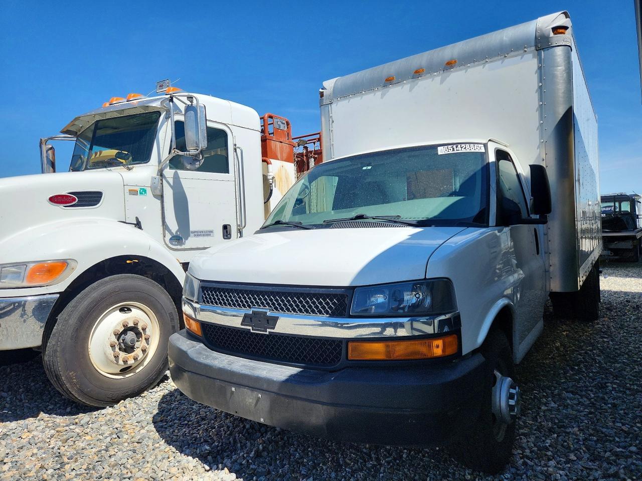2015 Chevrolet Express BOX Truck