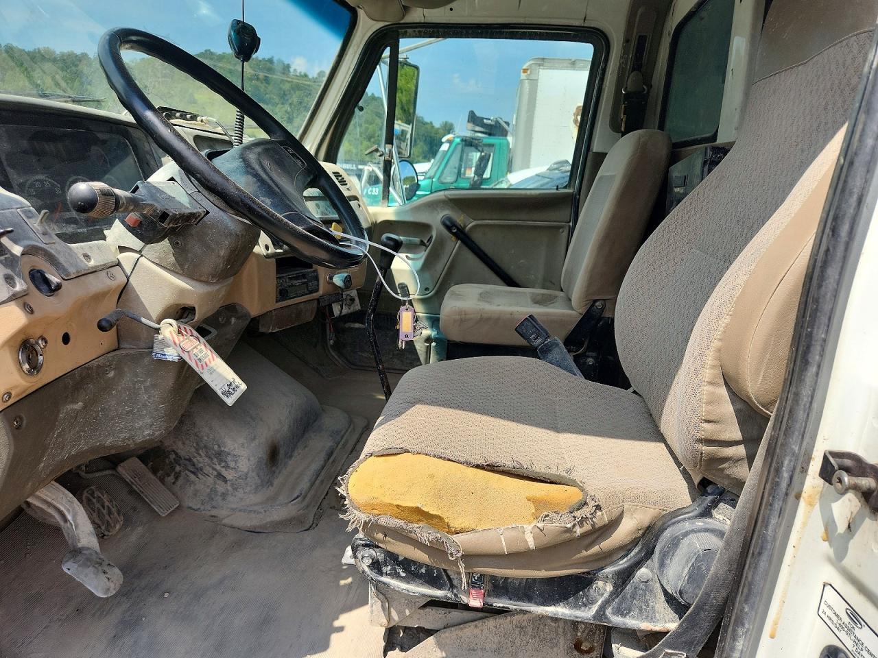 2003 Sterling Medium DUTY/BOX Trucks
