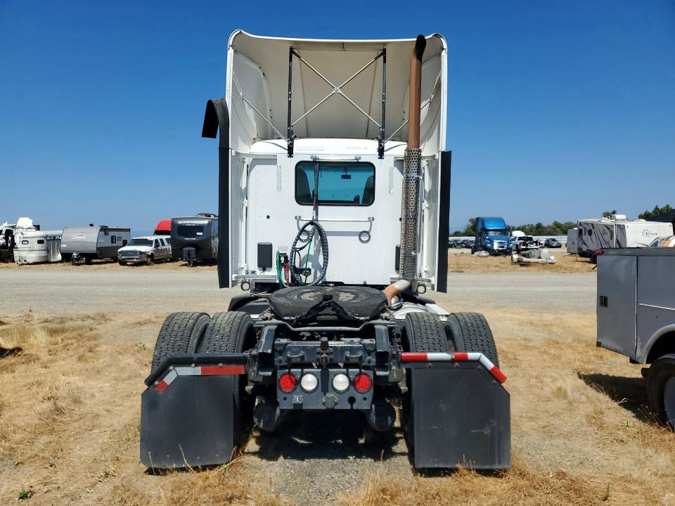 2017 Kenworth T680 Semi Truck
