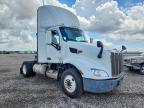 2016 Peterbilt 579 Semi Truck