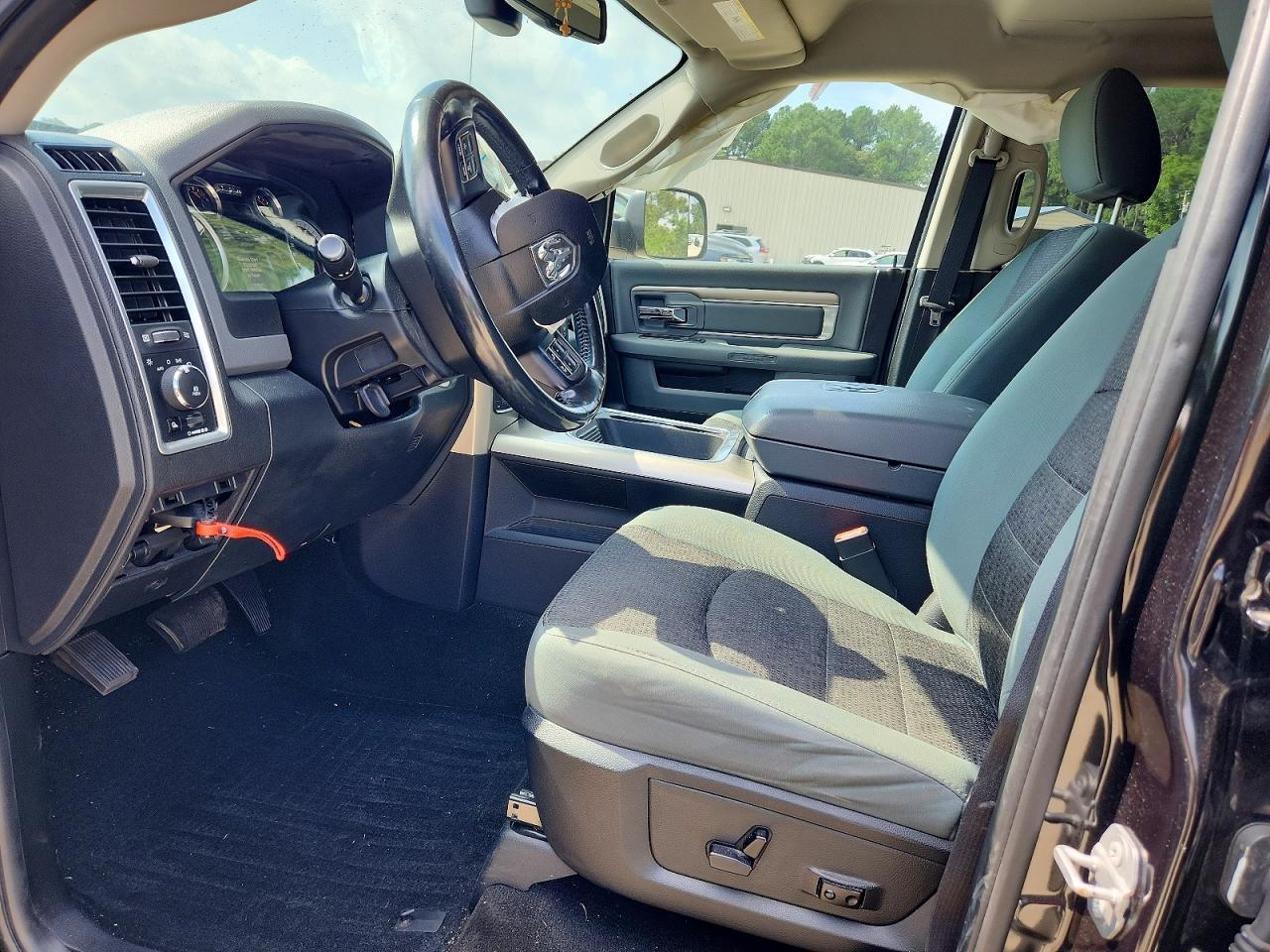 2016 Dodge RAM 1500 SLT