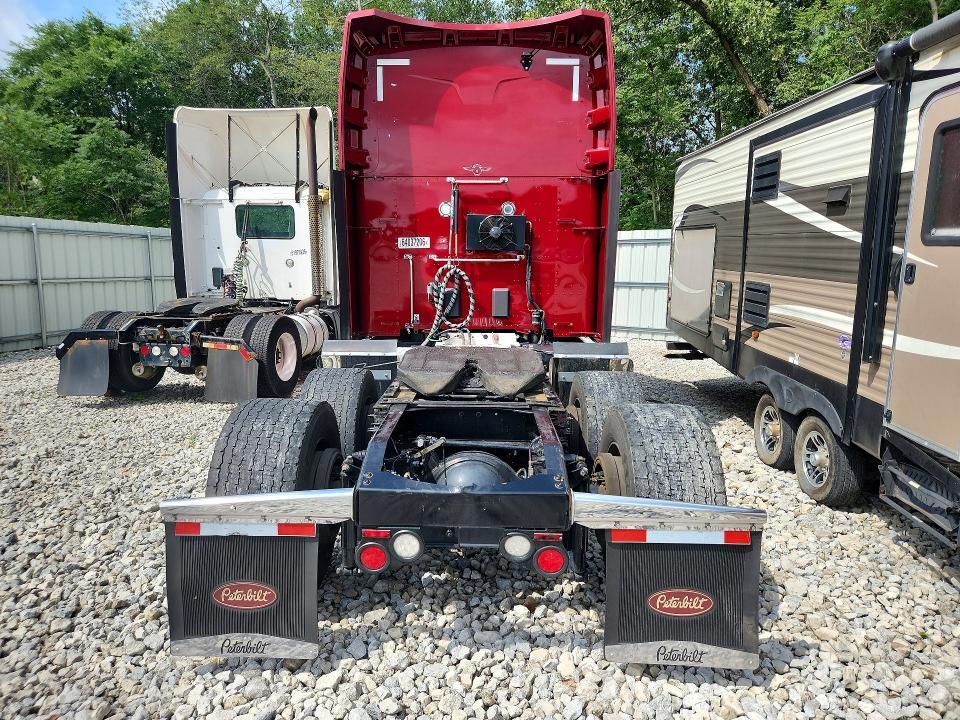 2022 Peterbilt 579 Semi Truck