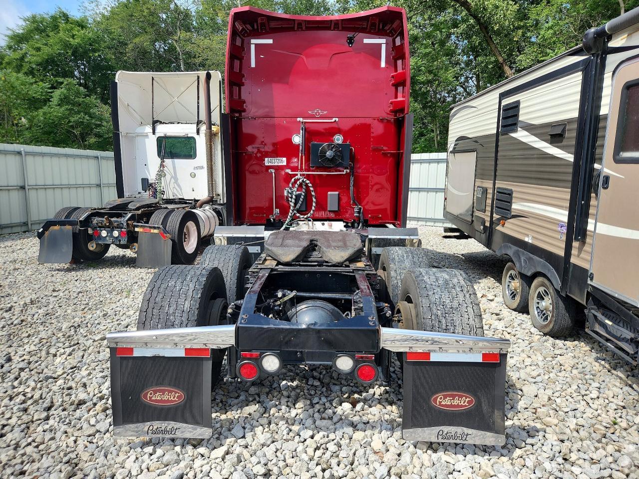 2022 Peterbilt 579 Semi Truck