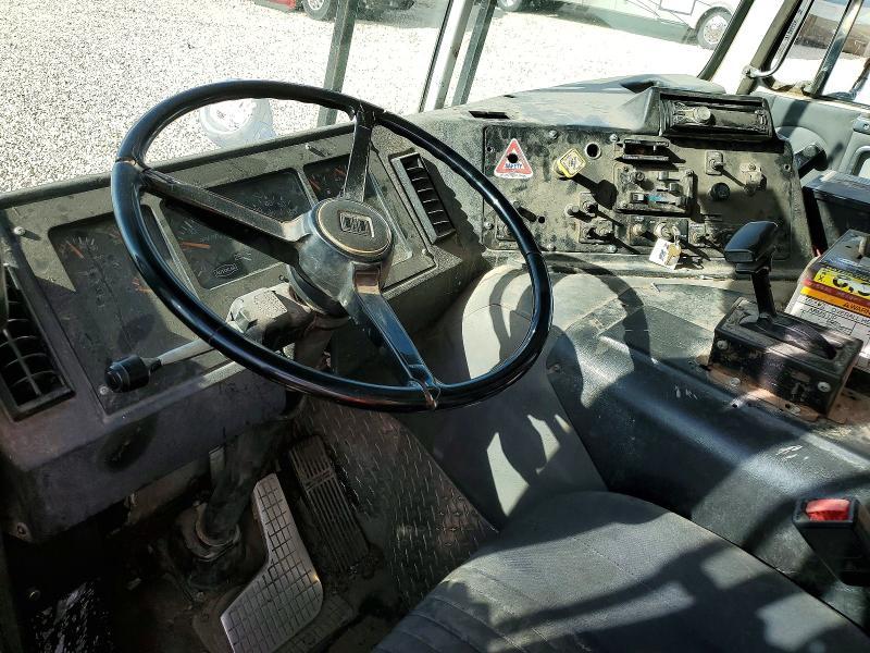 1999 Volvo Xpeditor WX