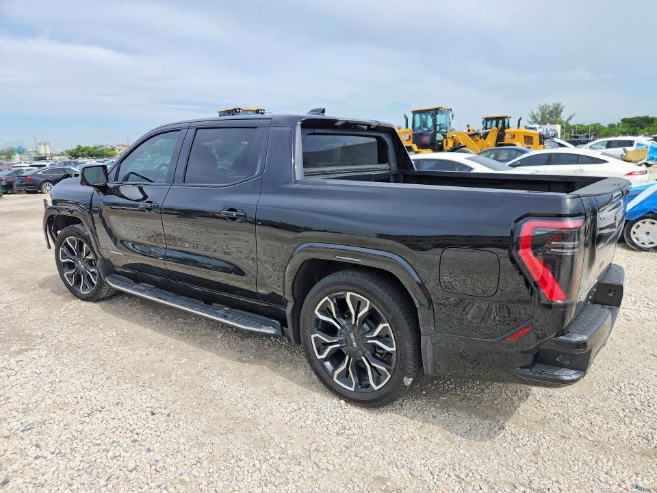 2025 GMC Sierra Denali