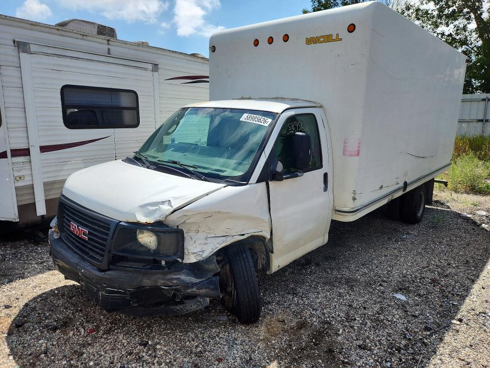 2017 GMC Savana BOX Truck