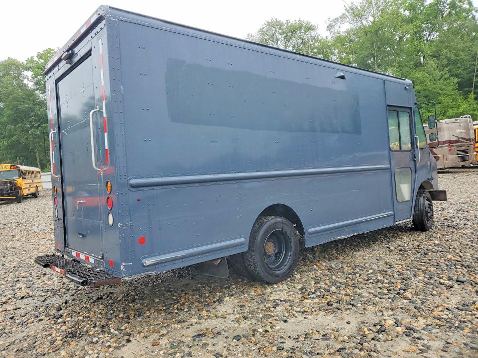 2021 Freightliner MT45G Chassis Delivery Truck