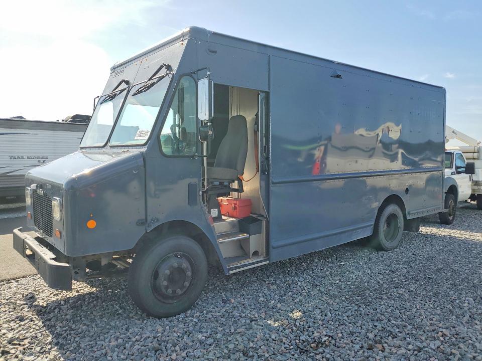 2020 Freightliner MT45G Chassis Delivery Truck