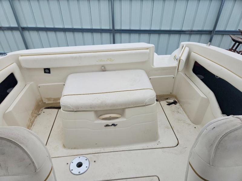 2001 Sea Ray Boats 215 Express Cruiser